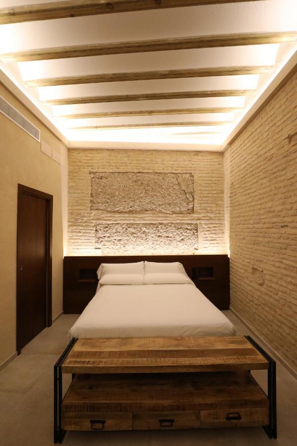 Casa Senorial Del Siglo XVIII Aparthotel Seville Exterior photo