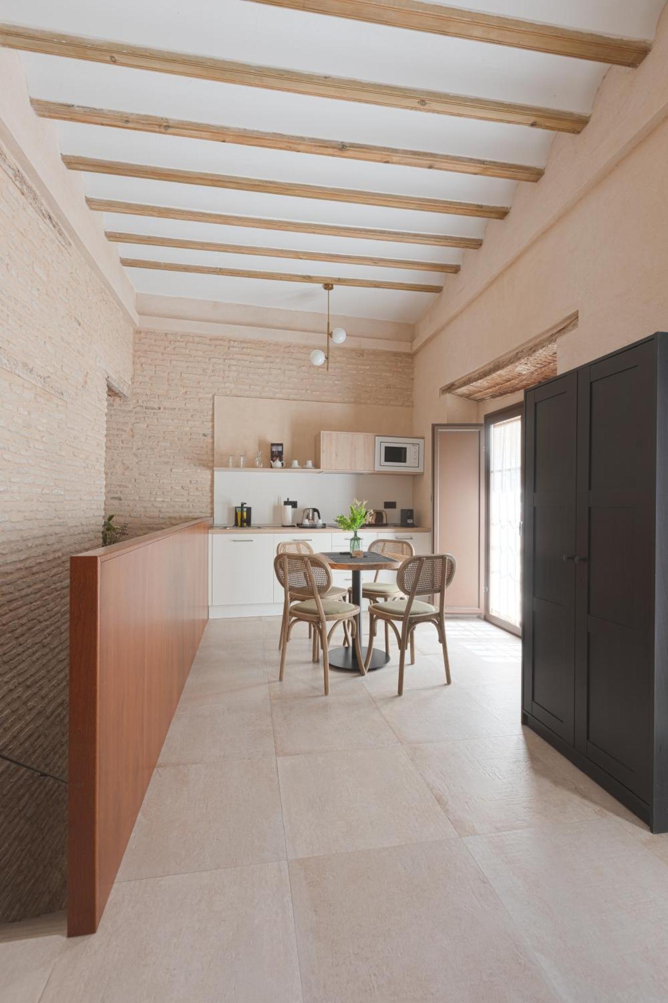 Casa Senorial Del Siglo XVIII Aparthotel Seville Exterior photo